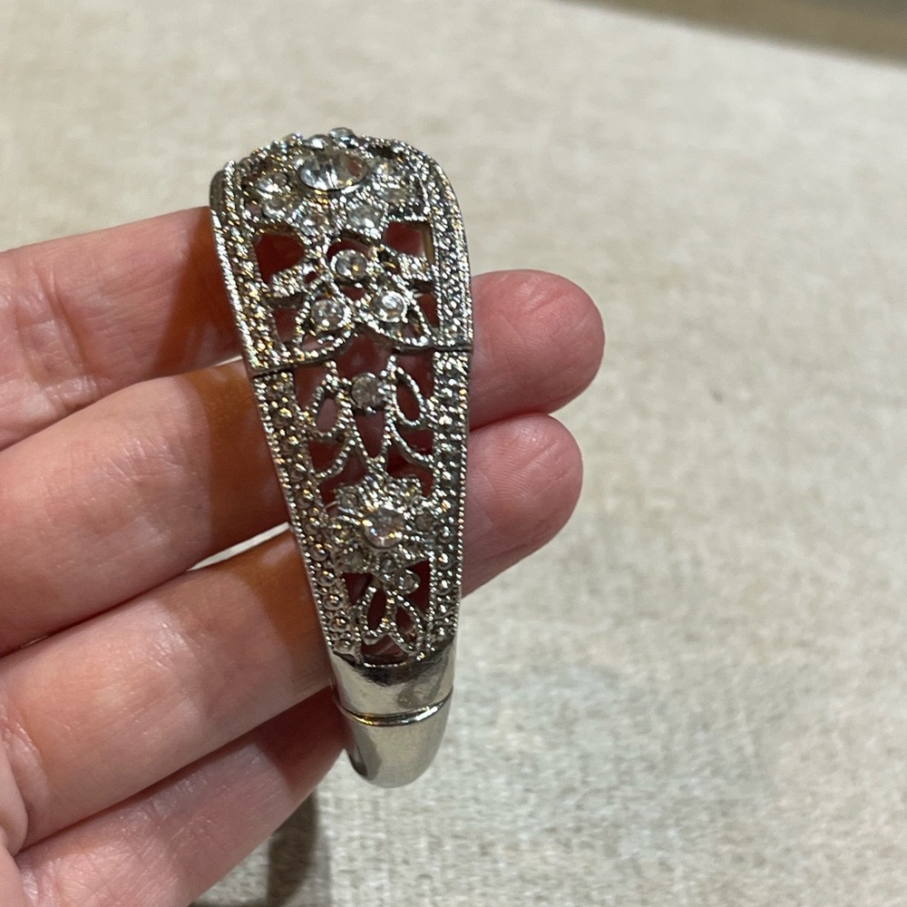 Silver Rhinestone Bracelet - Picture 3 of 7